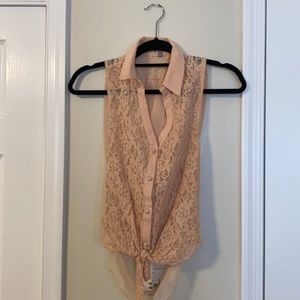 Tie knot collared top